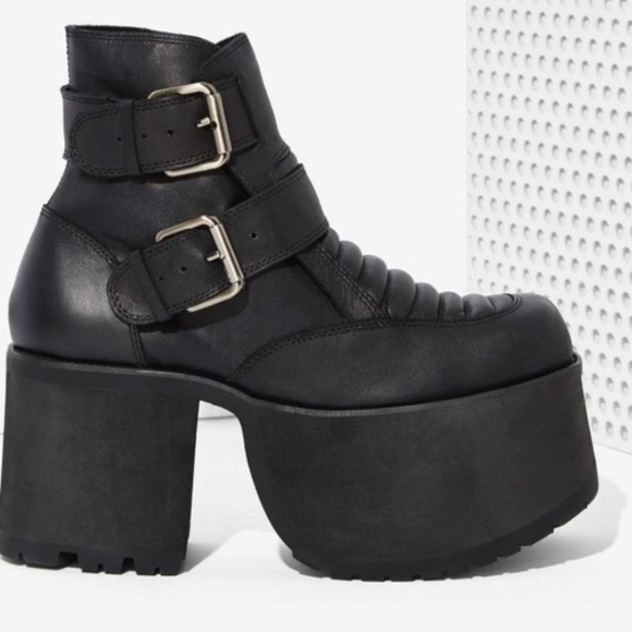 UNIF Shoes - Unif downer boot